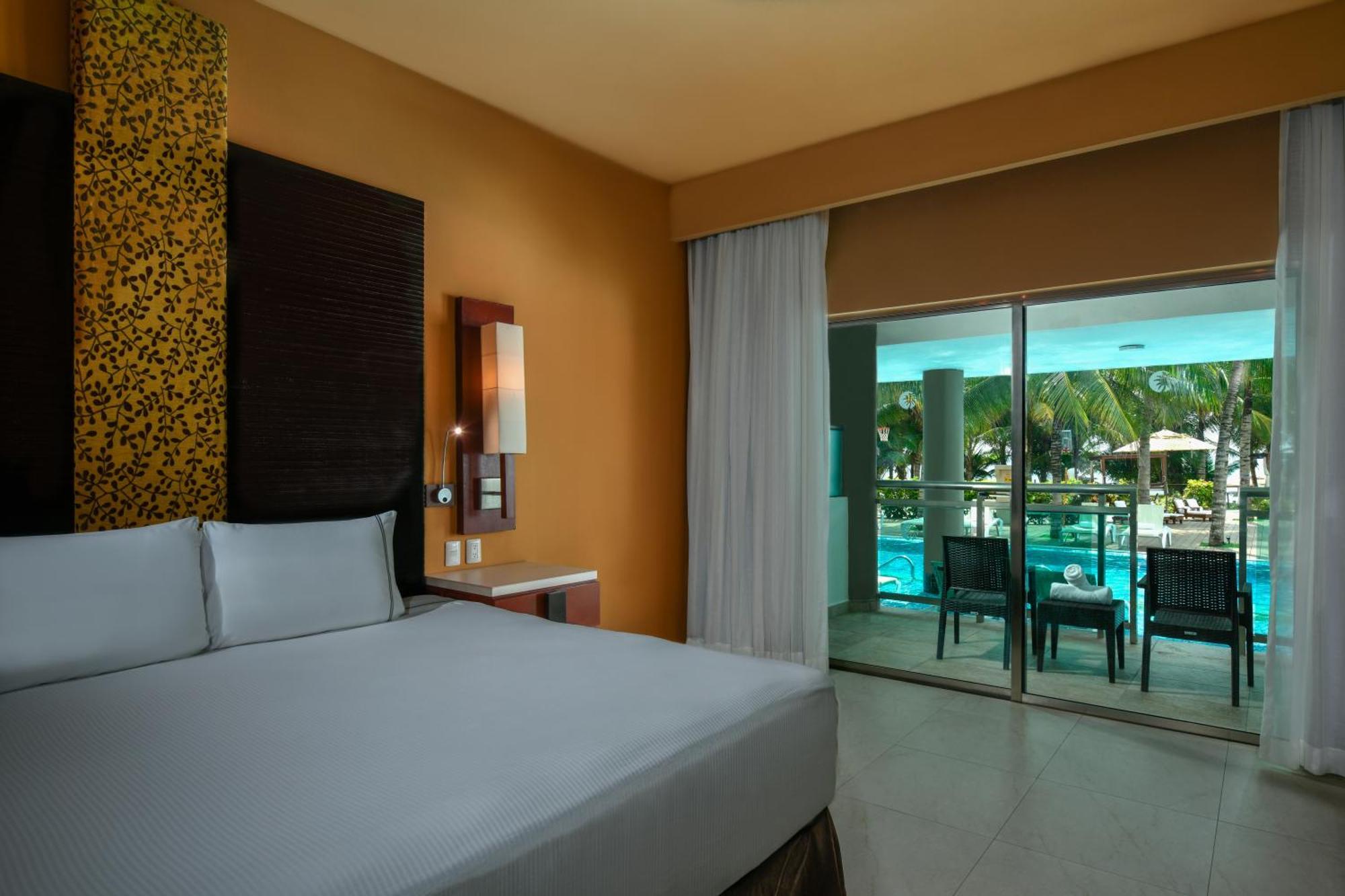 Suite with Private Pool