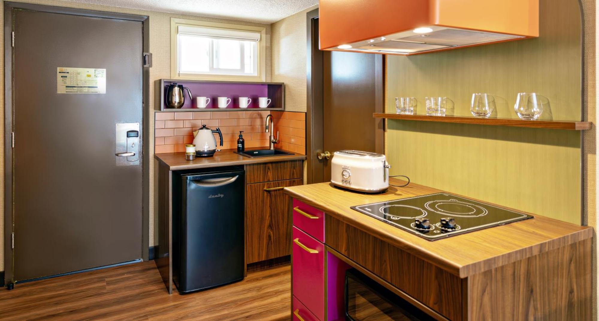 Sweet Suite,1602955295:JPEG