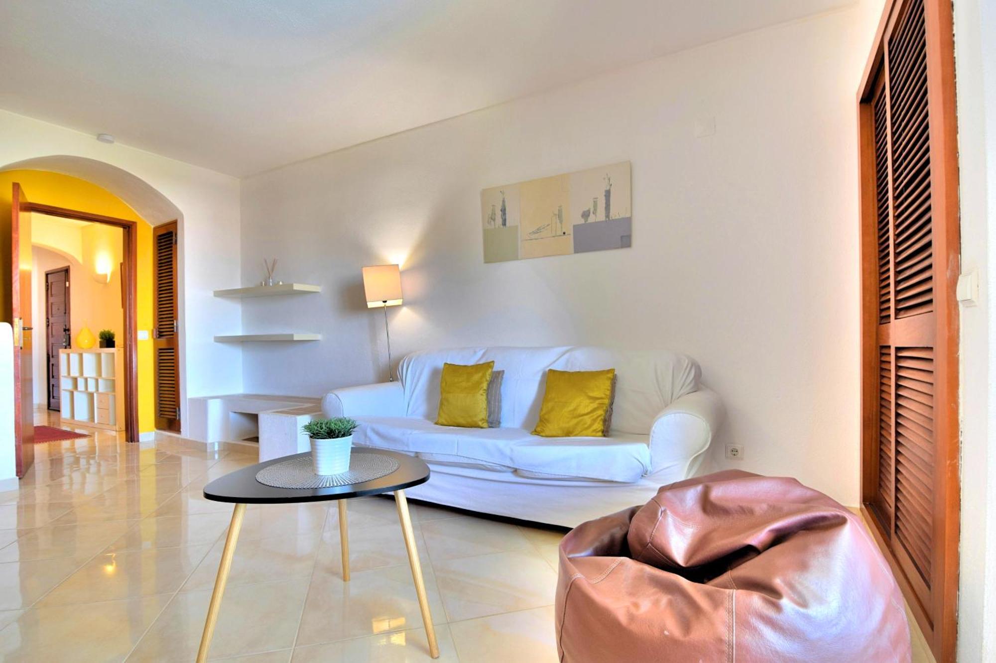 Deluxe One-Bedroom Apartment with City View