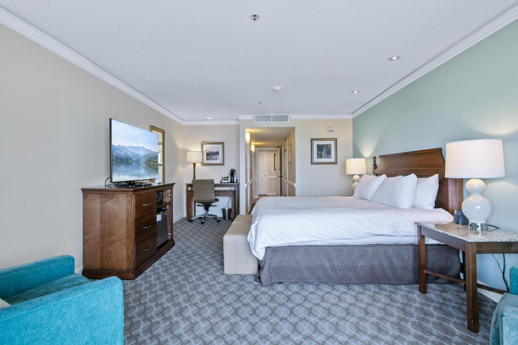 Deluxe King Room,1604774941:JPEG