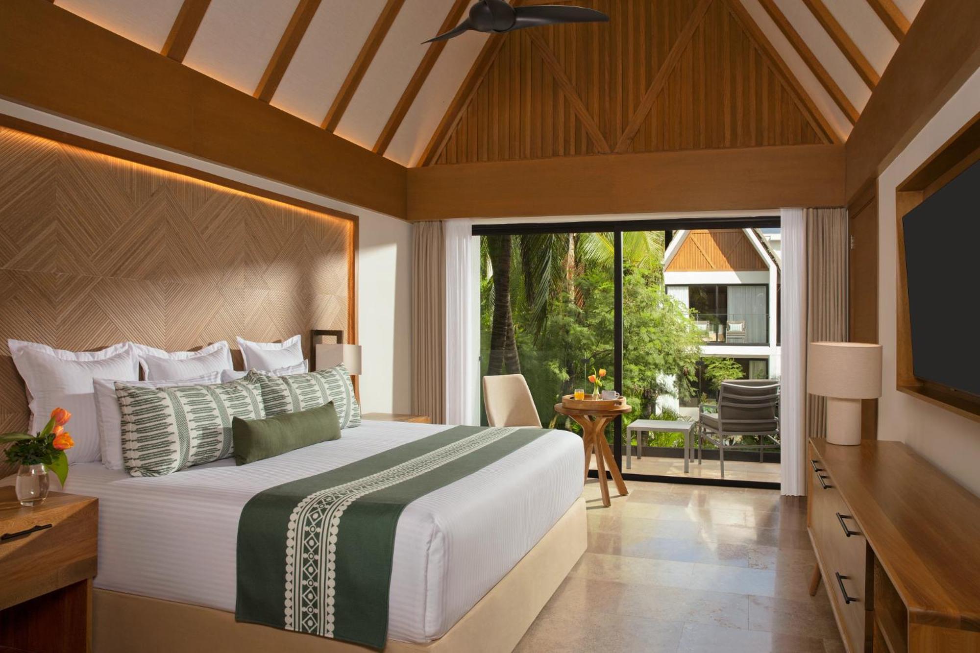 Club Two-Story Villa