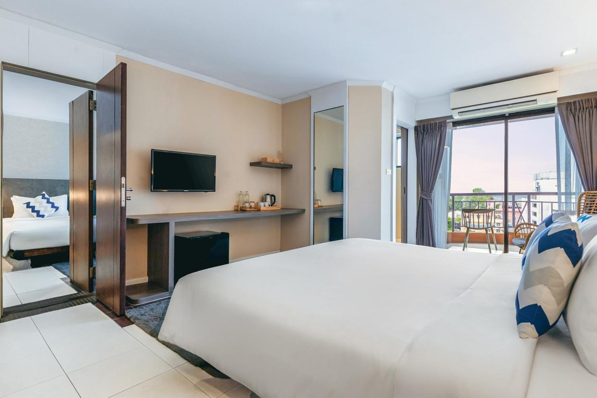 Deluxe Family Room