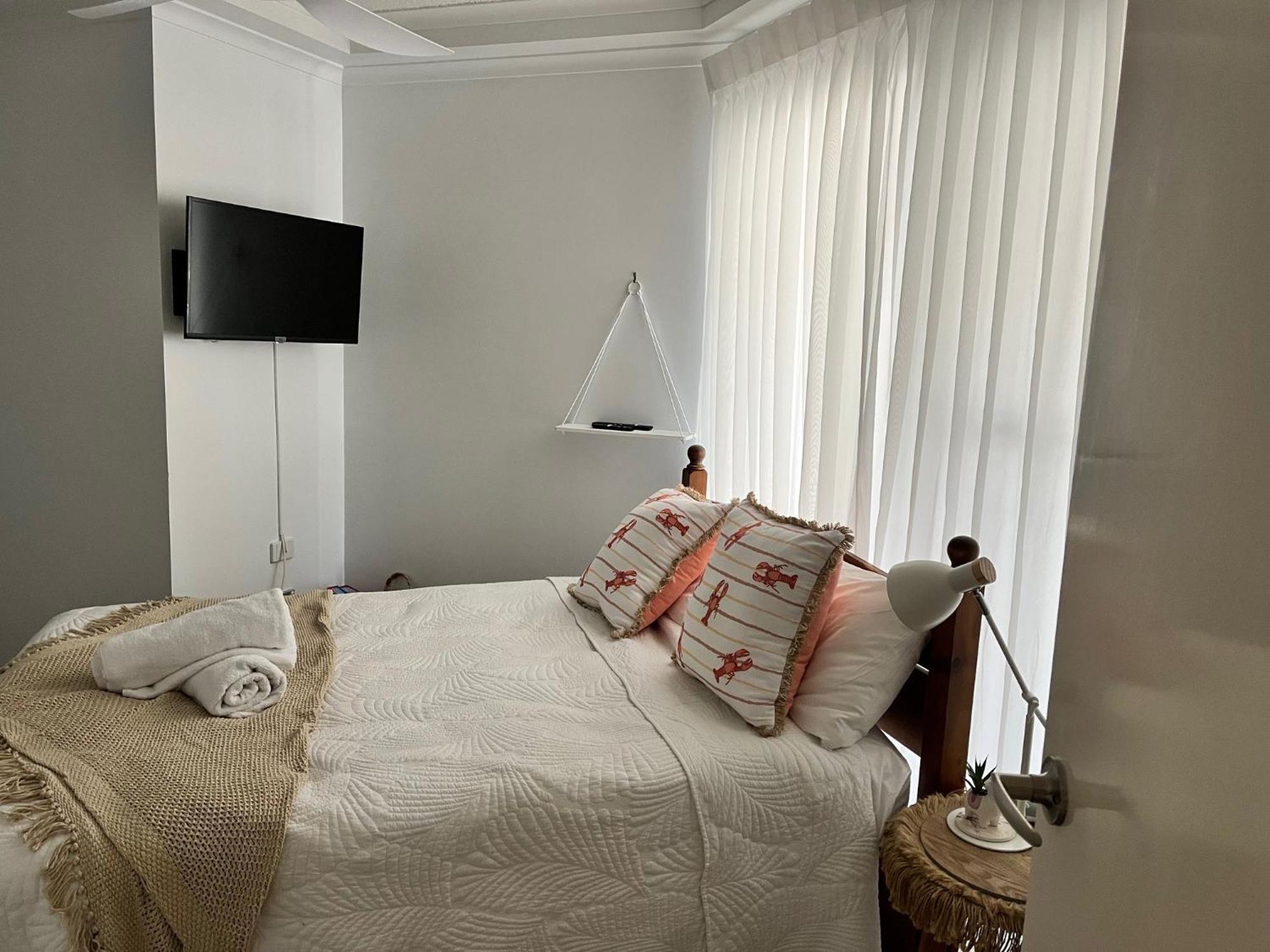Three-Bedroom Apartment Suite,1630873300:JPEG