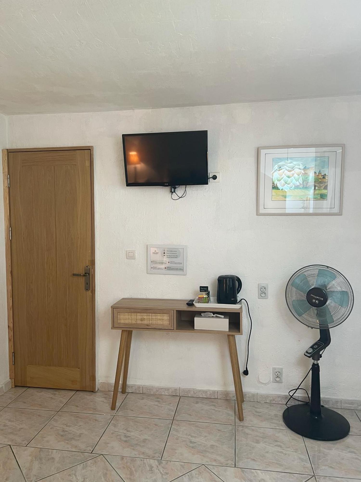 Chambre Double - Vue sur Piscine