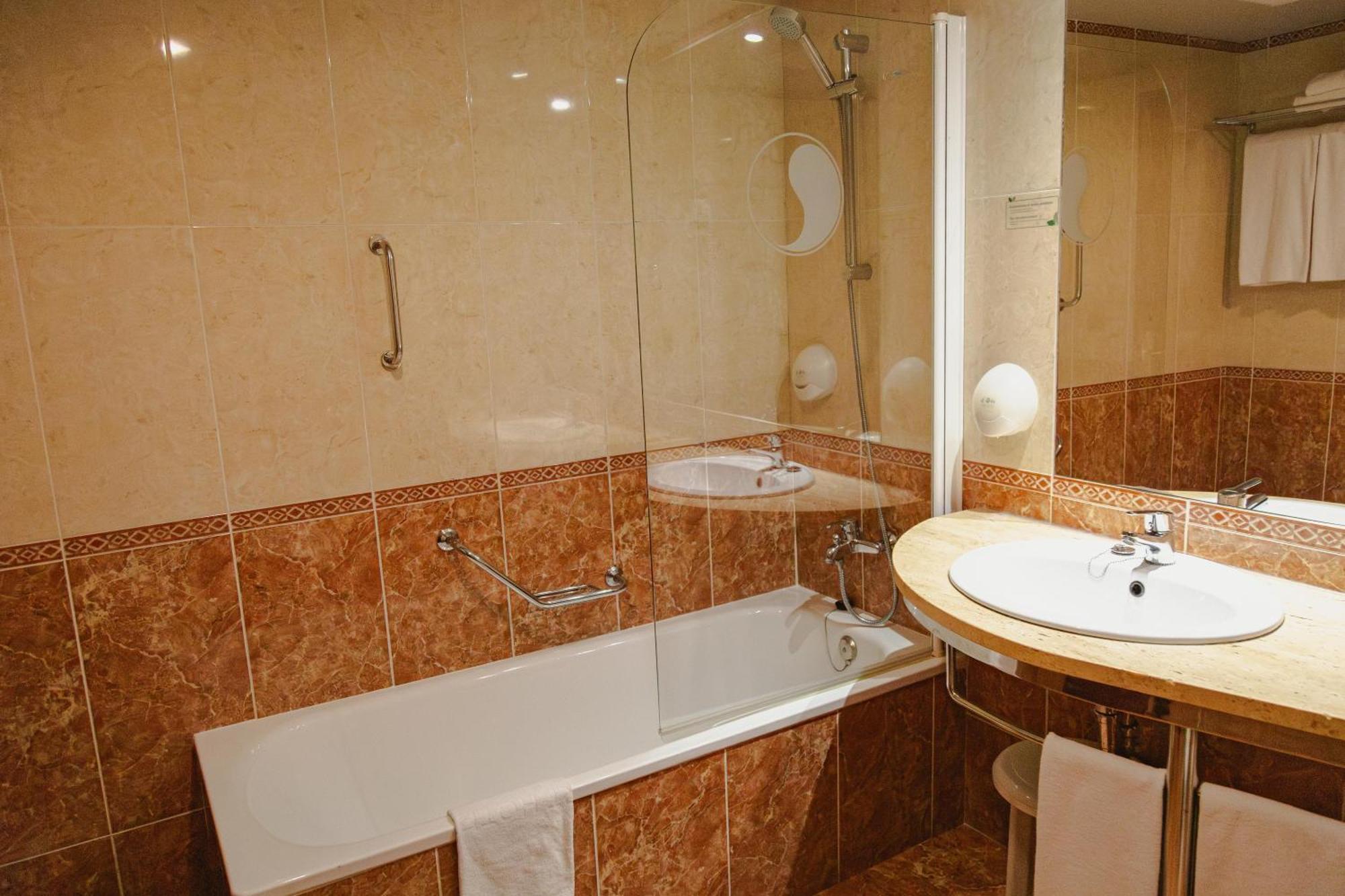 Double or Twin Room with Pool View (3 Adults)