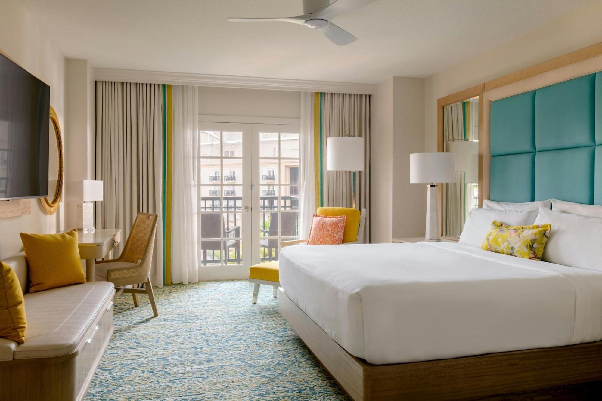 King Room Atrium View Balcony