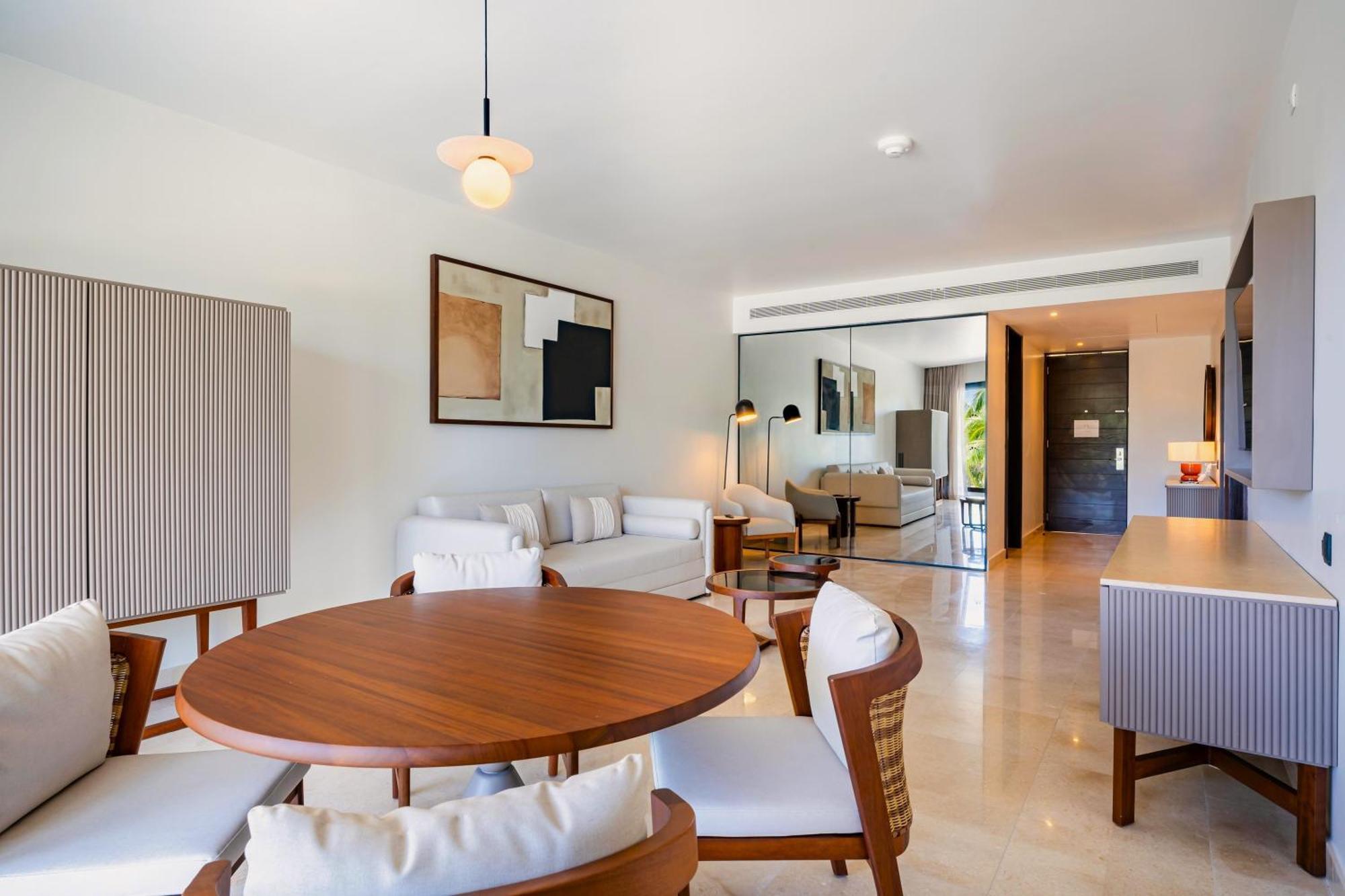 Family Selection Suite Beachside,1651167305:JPEG