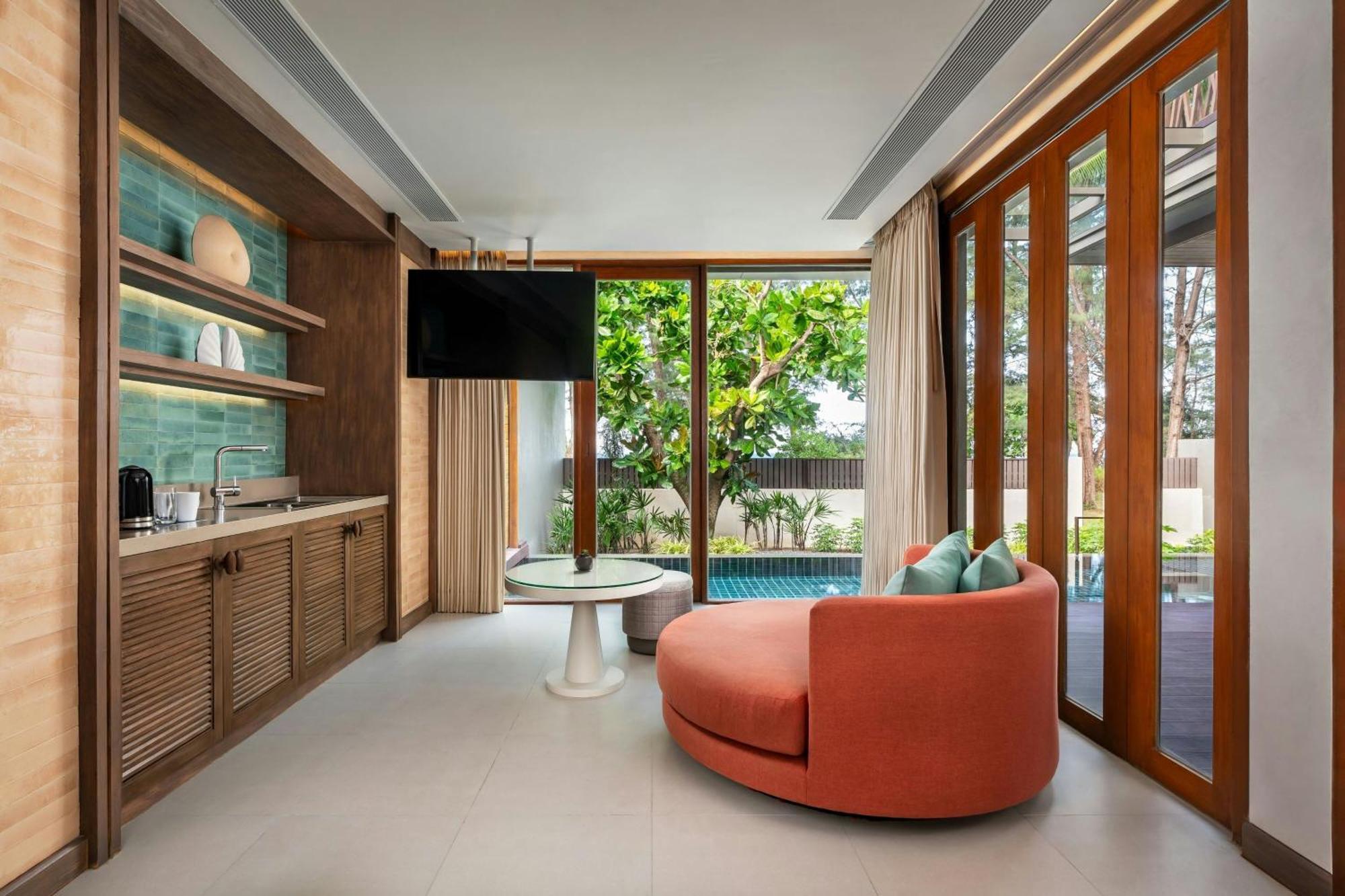 Oceanfront Three-Bedroom Villa with Private Pool (Newly Renovated),1655272573:JPEG