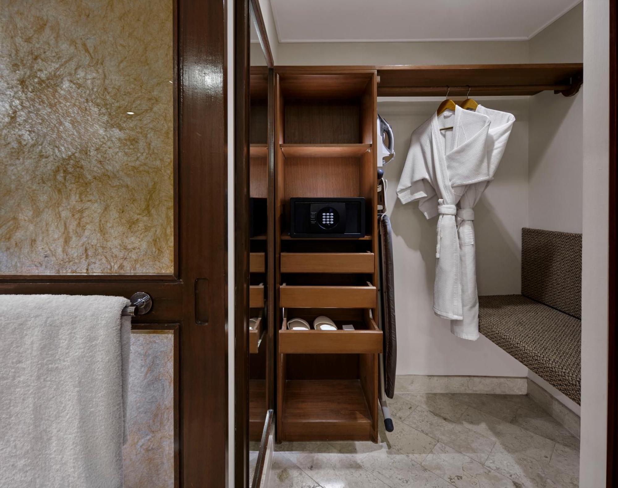 King Room with Garden View,1656183684:JPEG