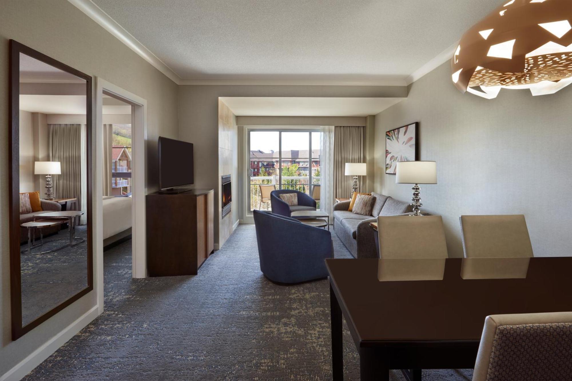 One-Bedroom King Suite with Sofa Bed,1661645201:JPEG