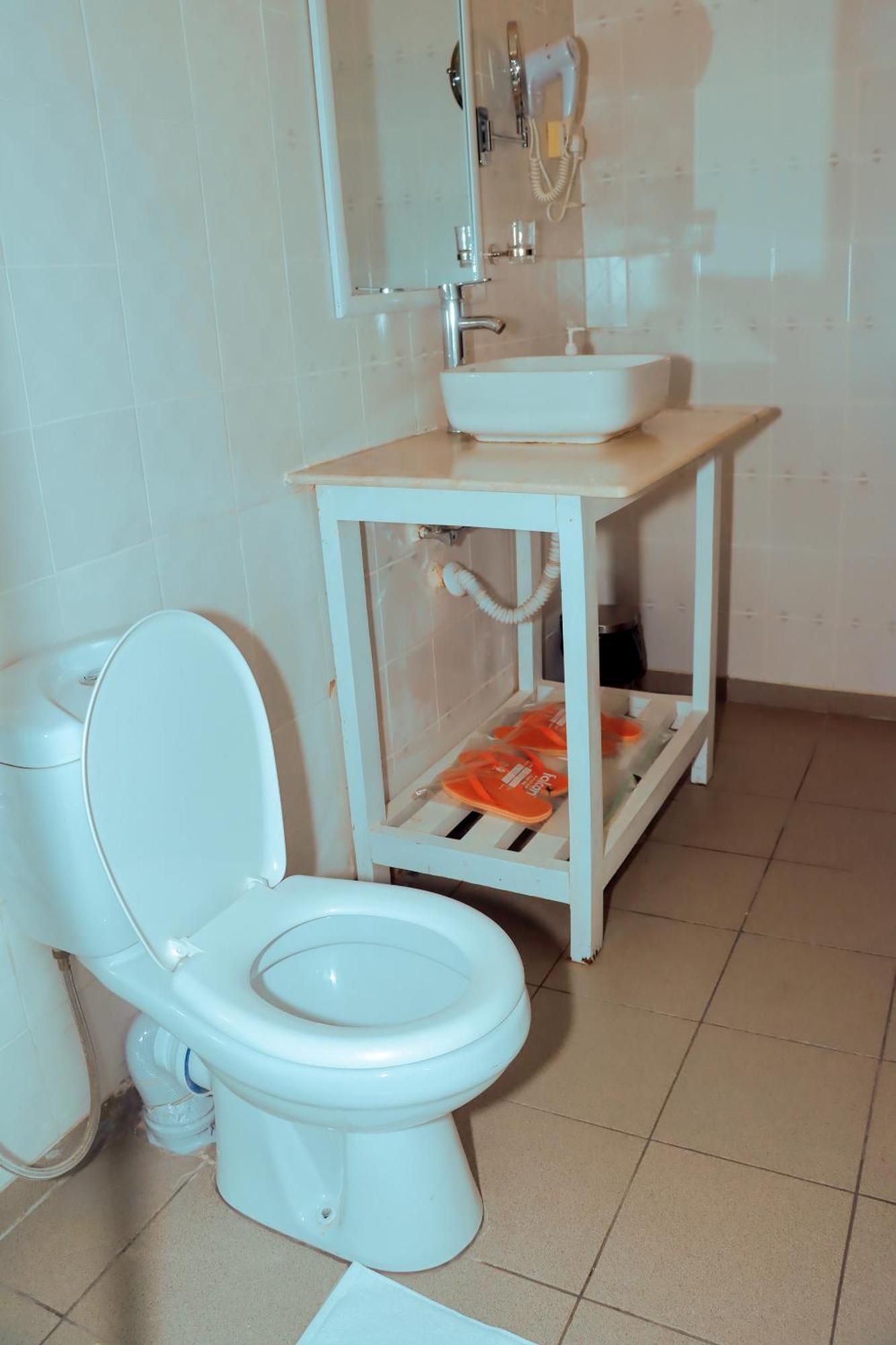 Standard King Room - Smoking,1669847652:JPEG