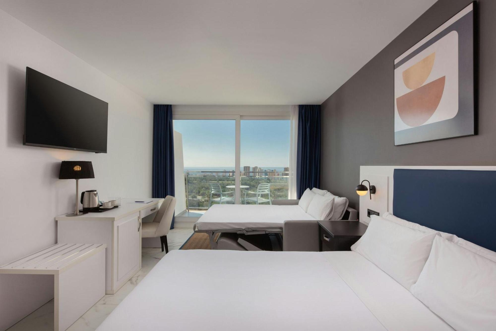 Chambre Double Classique avec Canapé-Lit et Balcon - Vue sur Mer