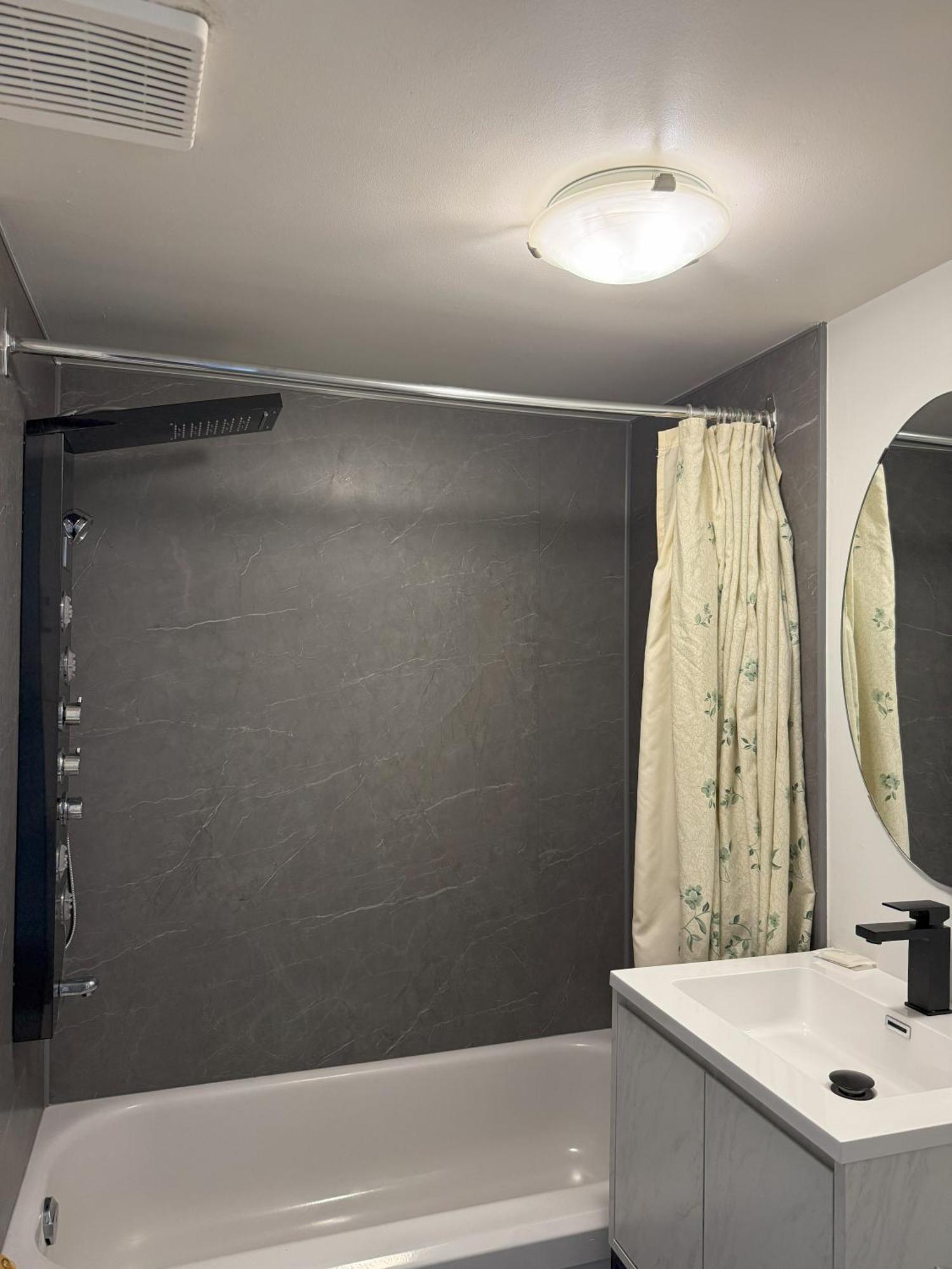 One-Bedroom Apartment,1683817936:JPEG