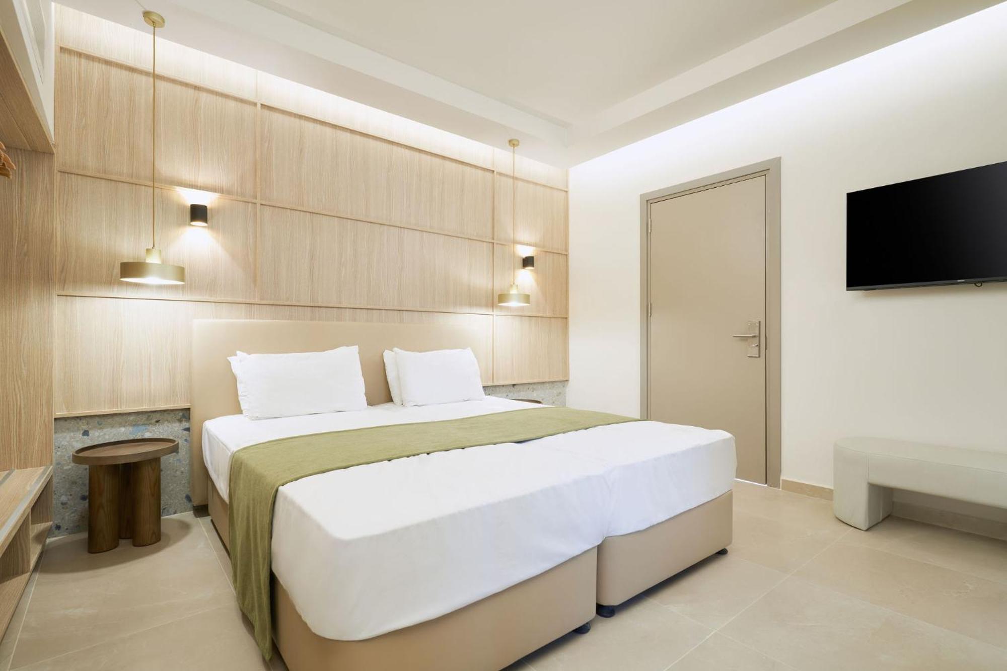 Twin Room with Balcony