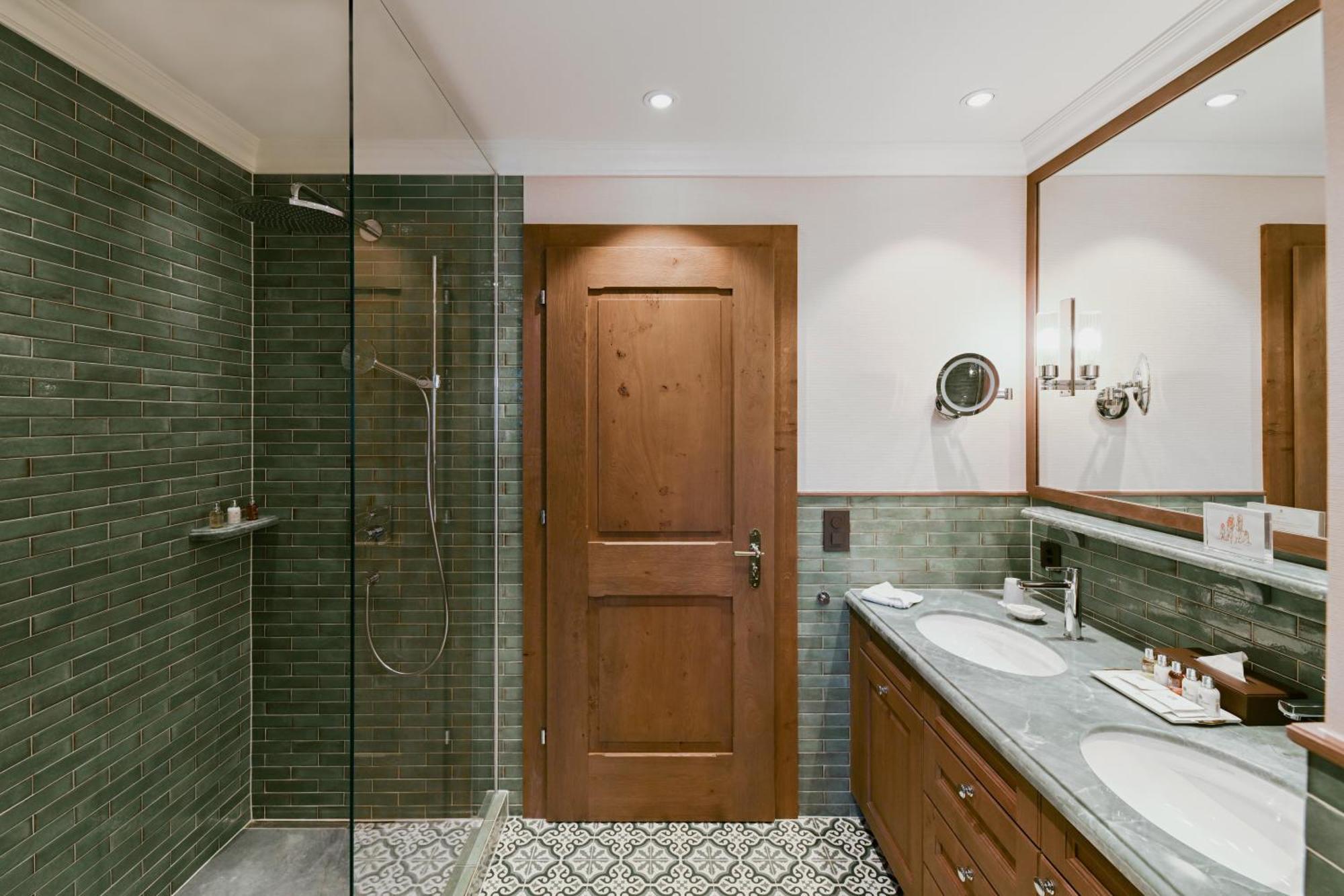 Classic Junior Suite,1697822049:JPEG