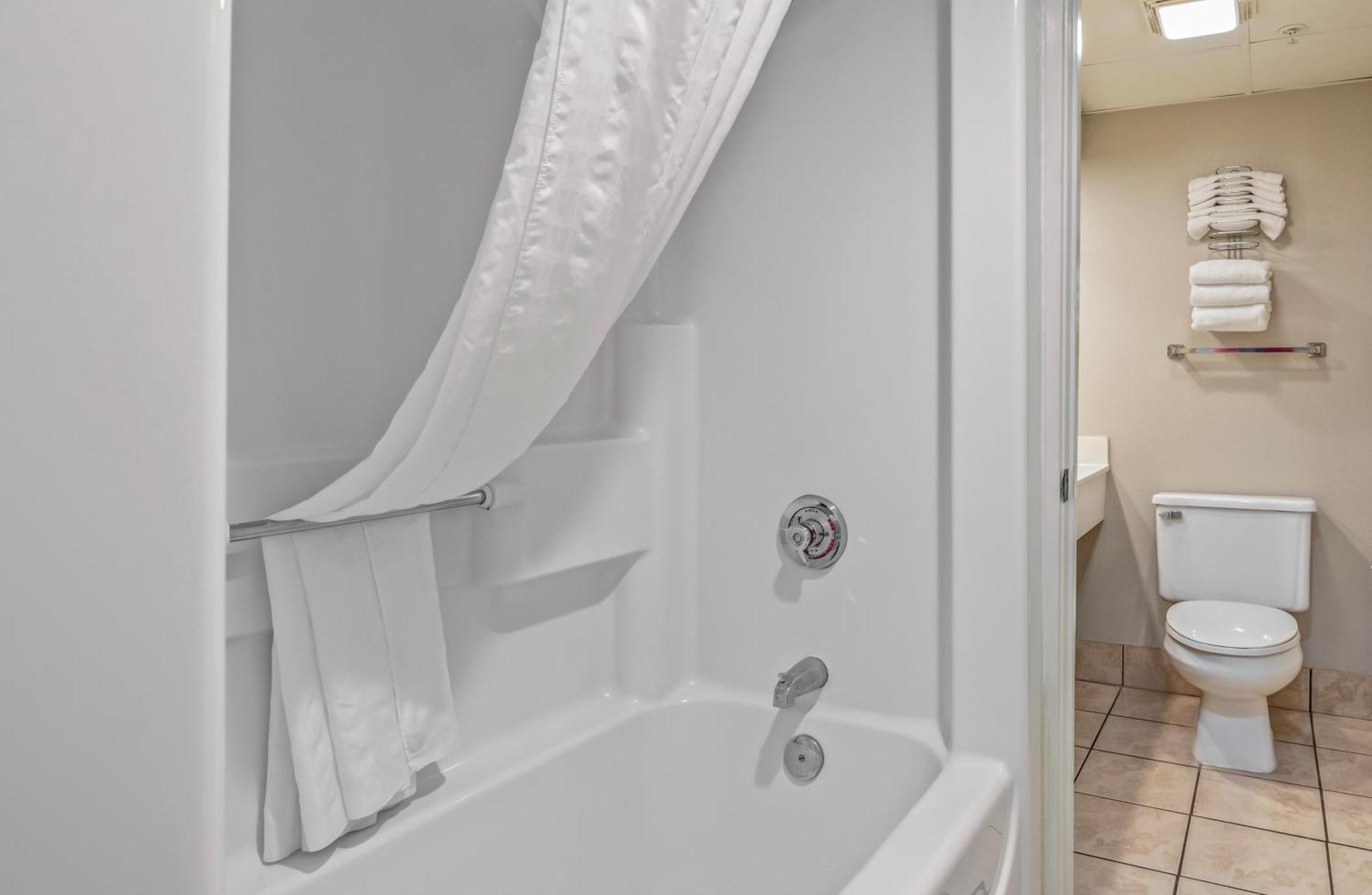 Deluxe Suite,1697924227:JPEG