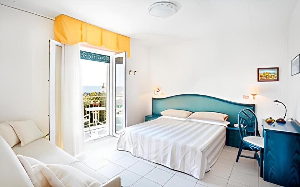 Chambre Triple Standard - Vue sur Mer