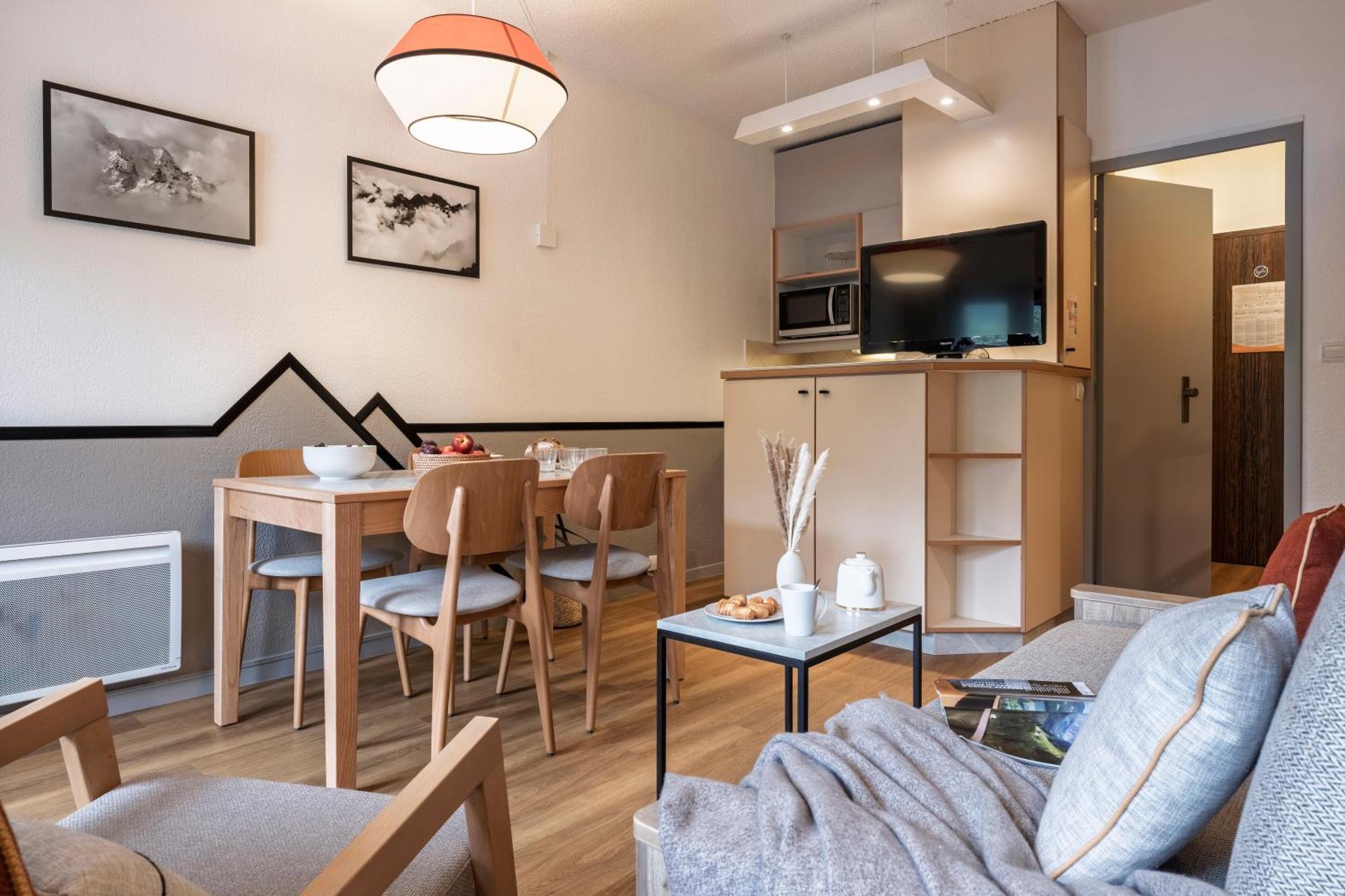 Superior Studio with Sleeping Alcove (4 People) - Mountain View,1698880660:JPEG