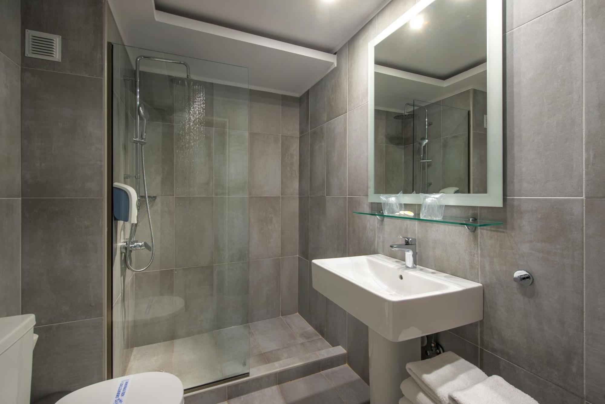 Double or Twin Room with Mountain View,1698932980:JPEG