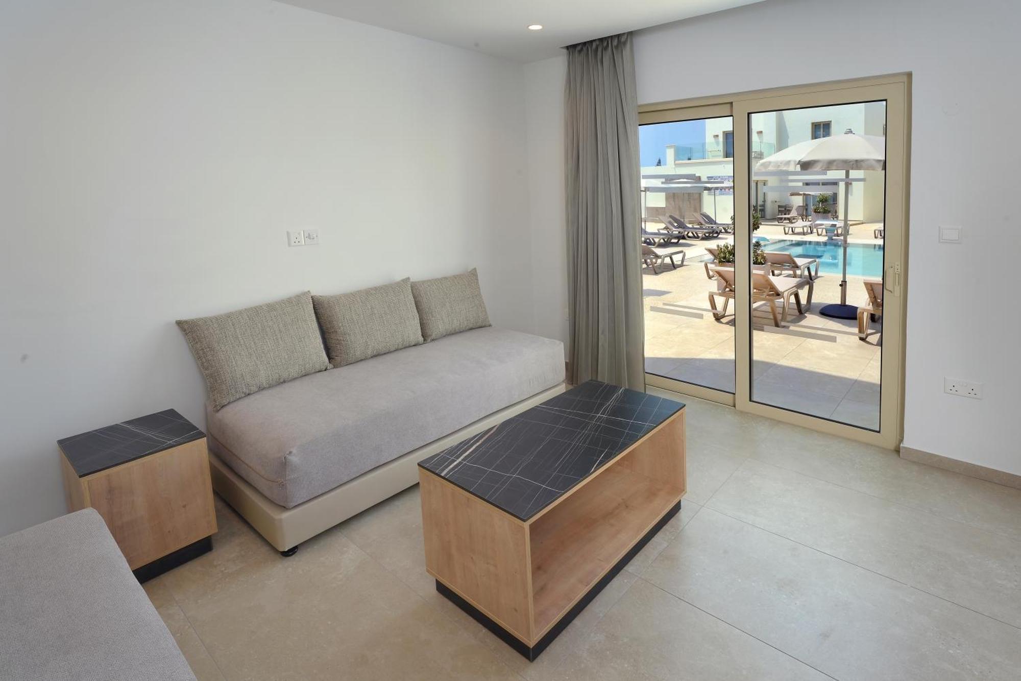 Deluxe Apartment,1699423094:JPEG