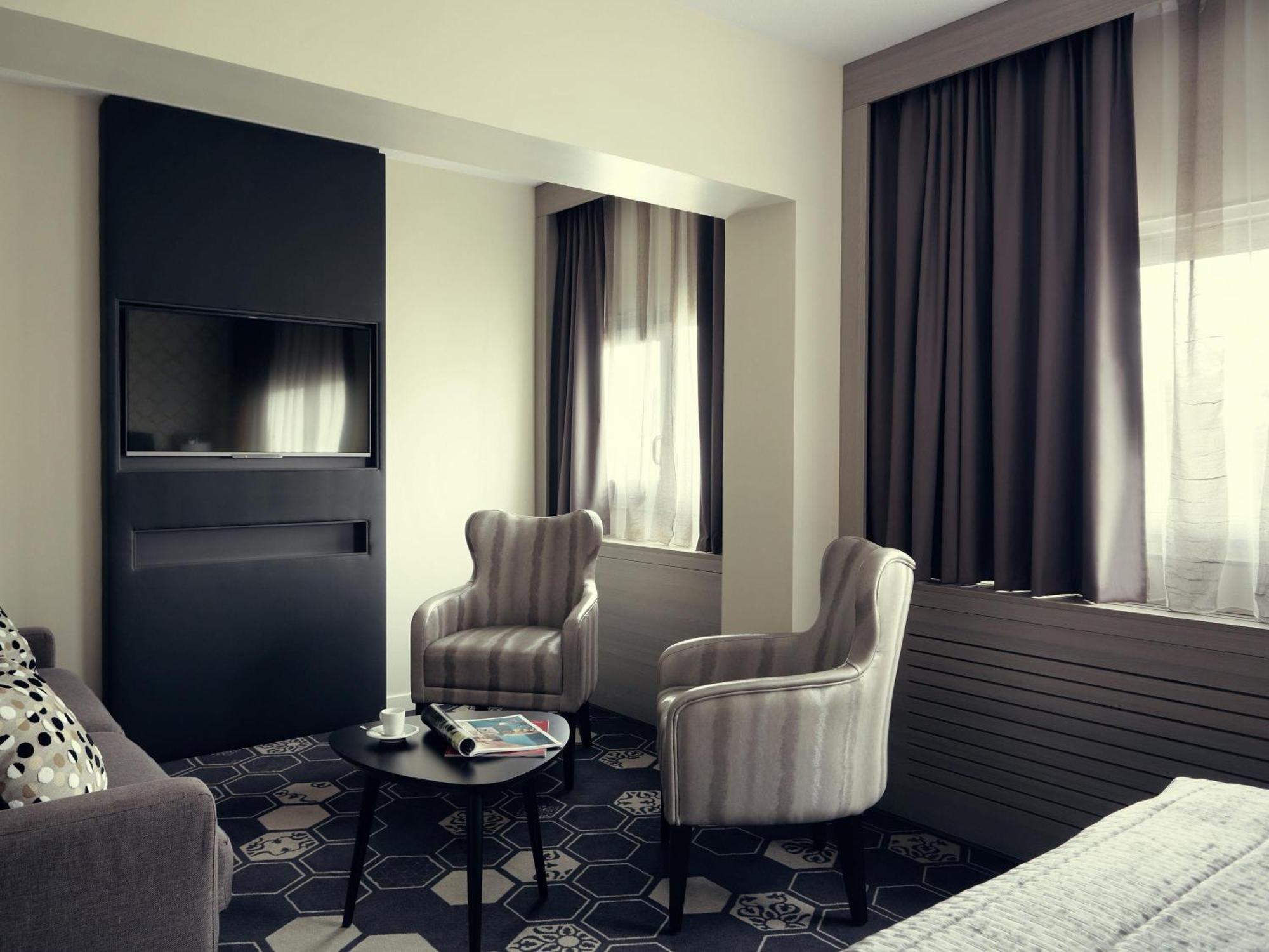 Suite Junior avec 1 Lit Double et 1 Canapé-Lit