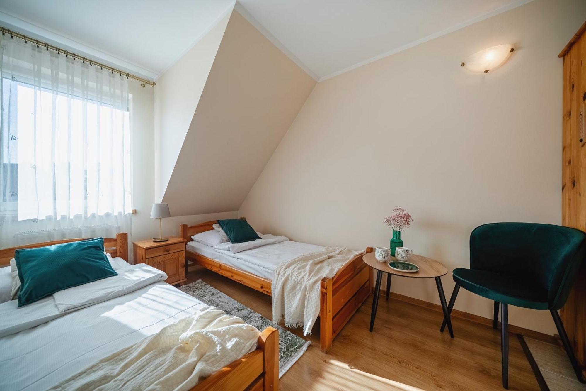 Twin Room with Mountain View
