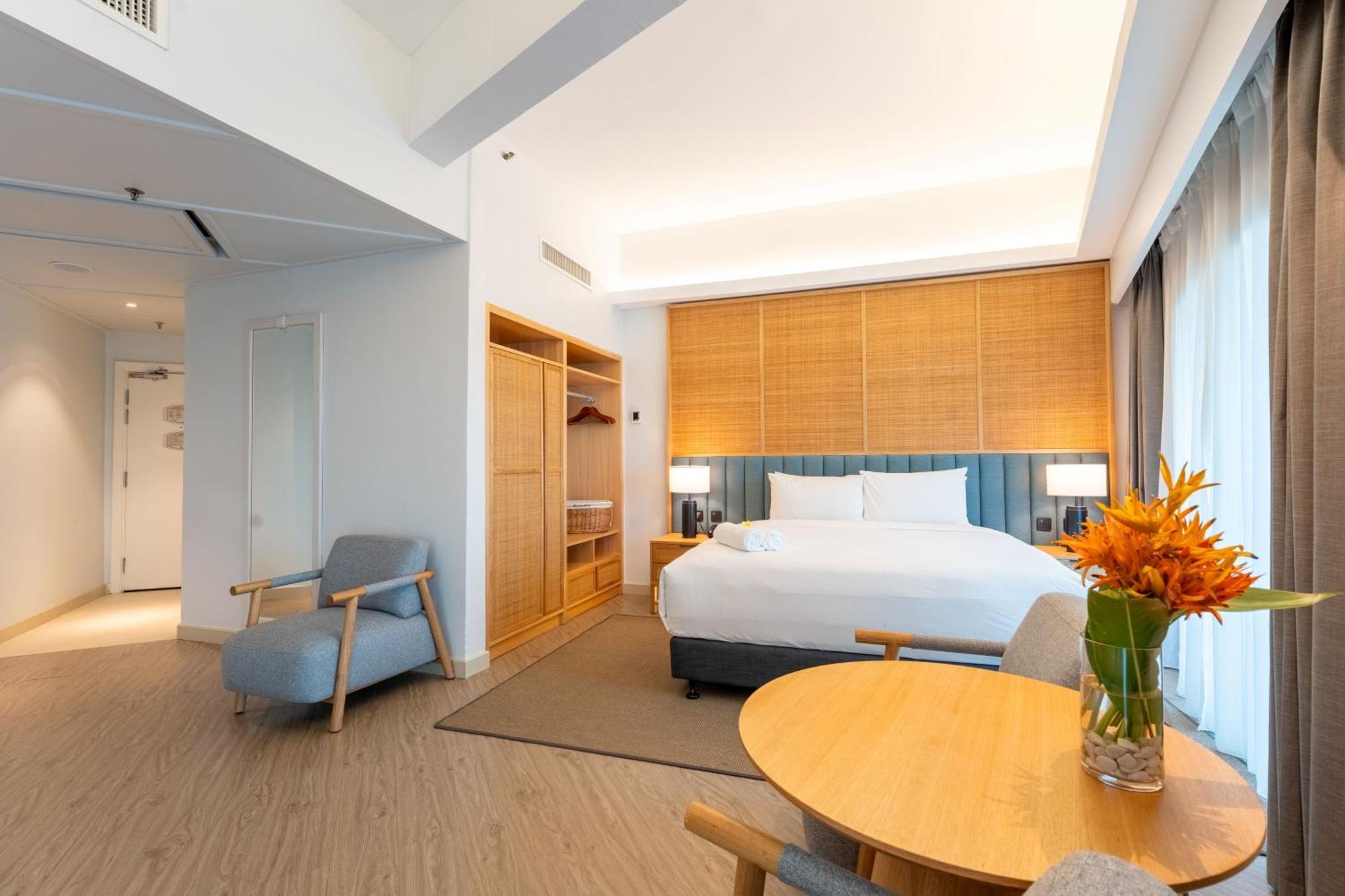 Studio Room