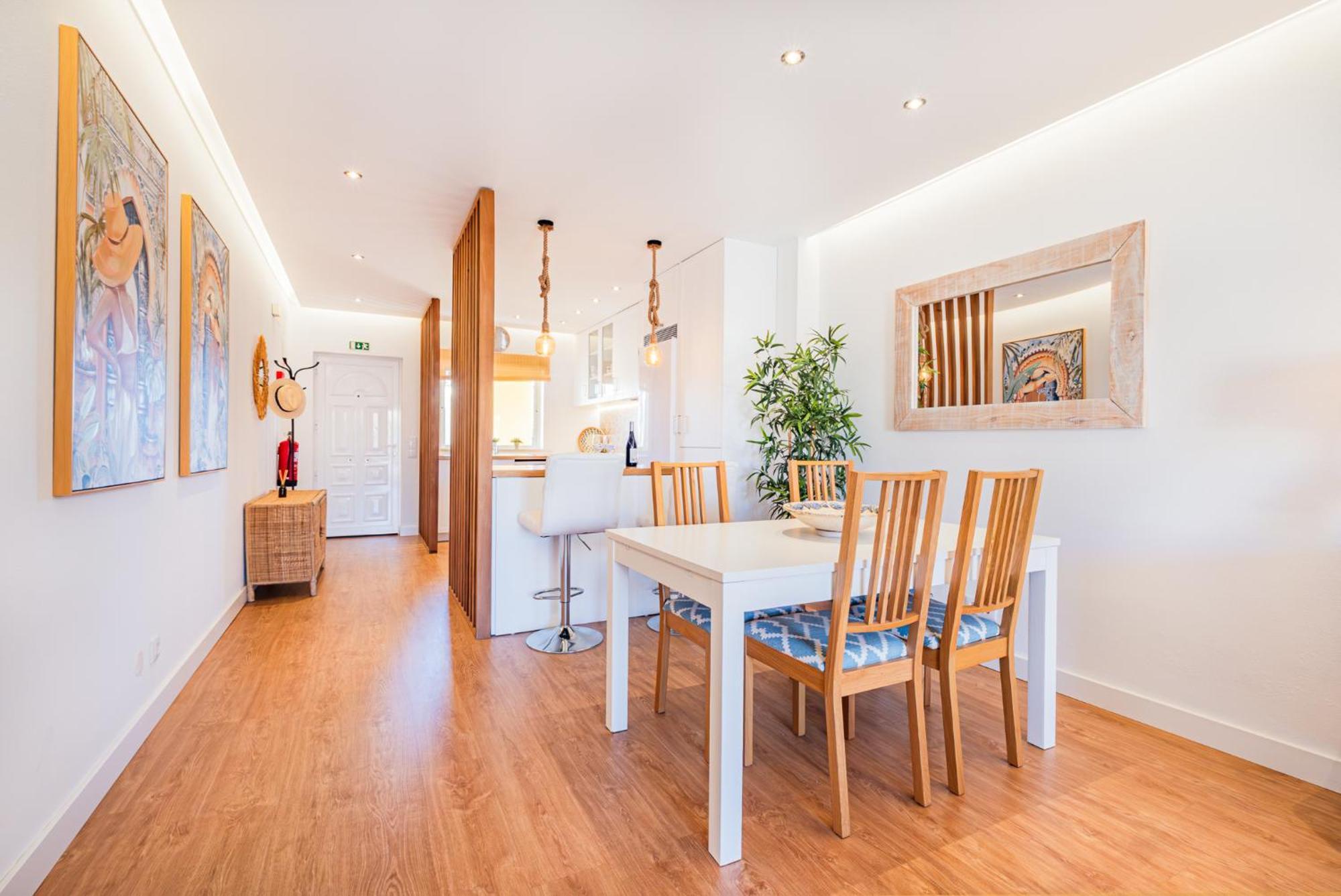 Deluxe Apartment