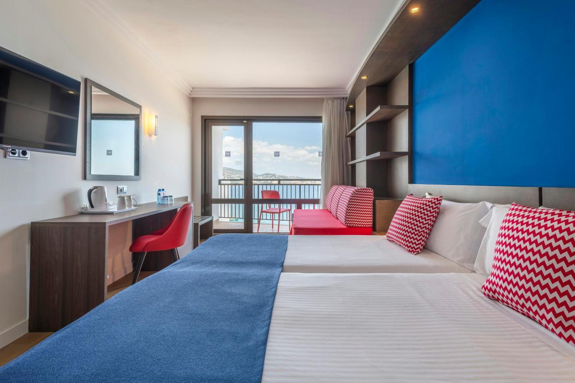 Superior Double Side Sea View