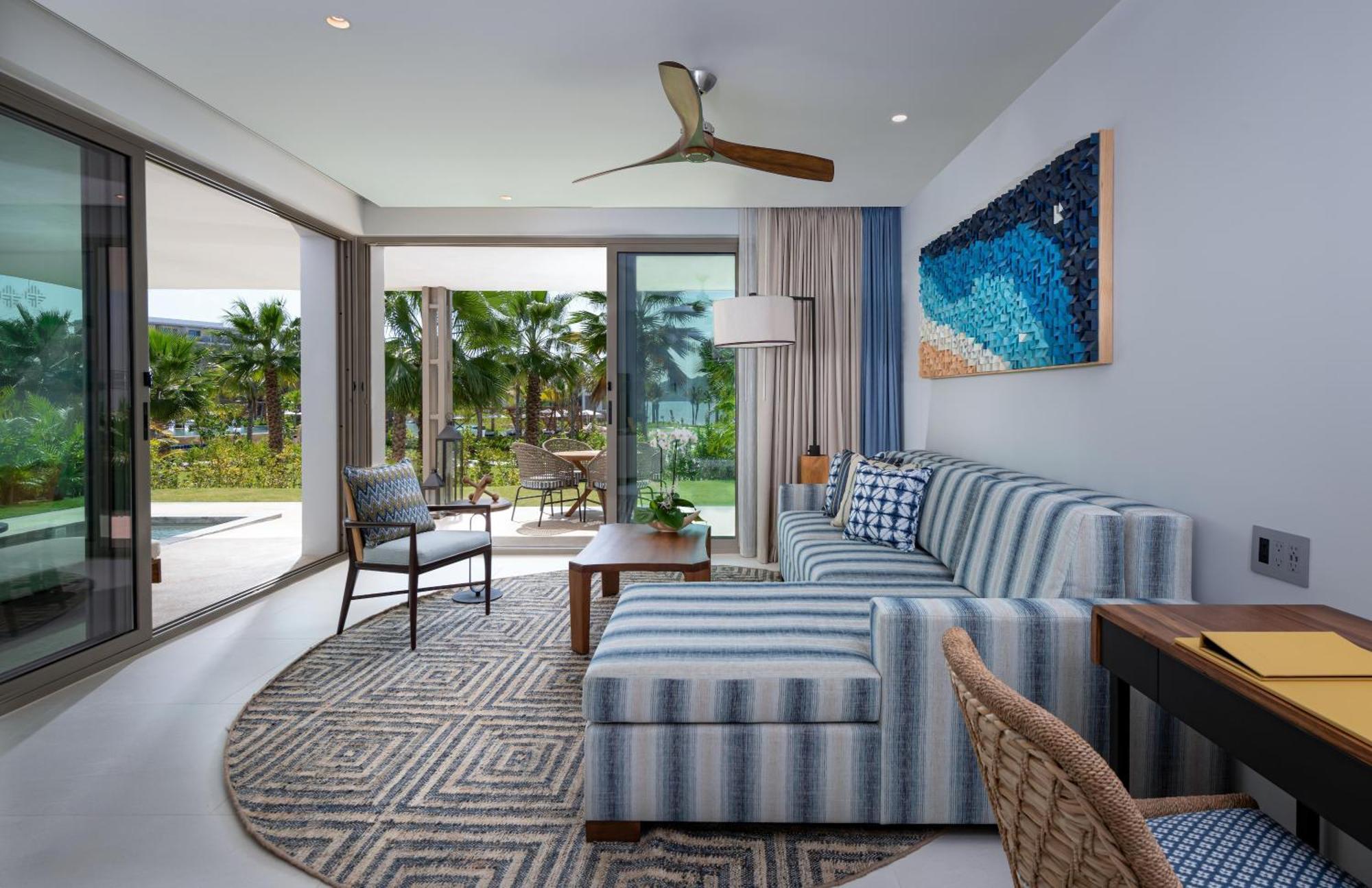 King Suite with Plunge Pool and Partial Ocean View,1758805970:JPEG