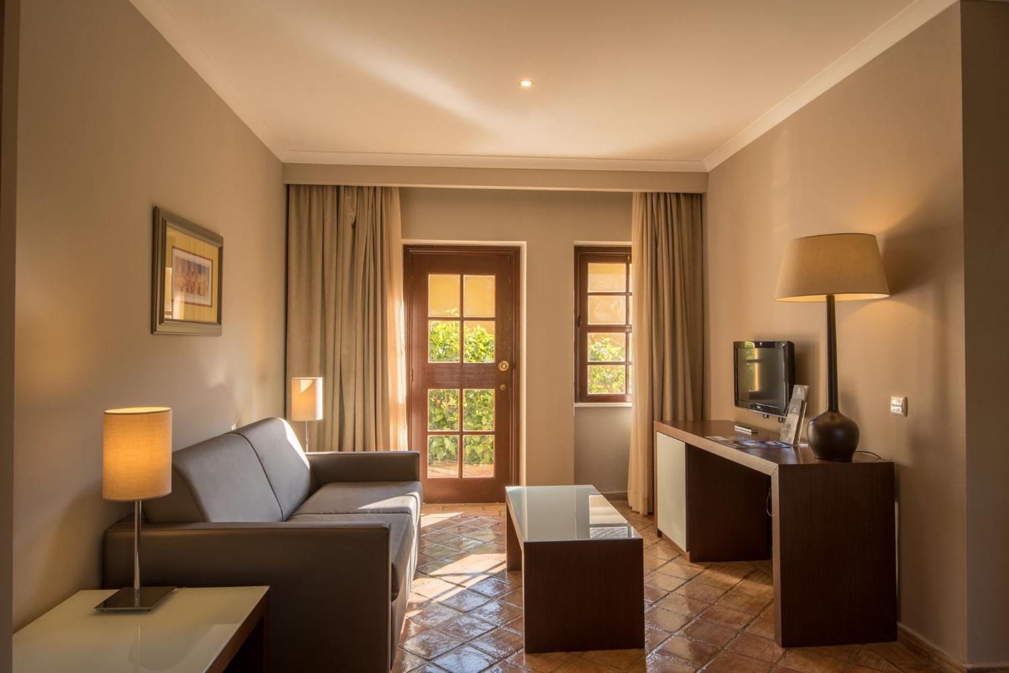 Suite Familiale (2 Adultes + 2 Enfants)