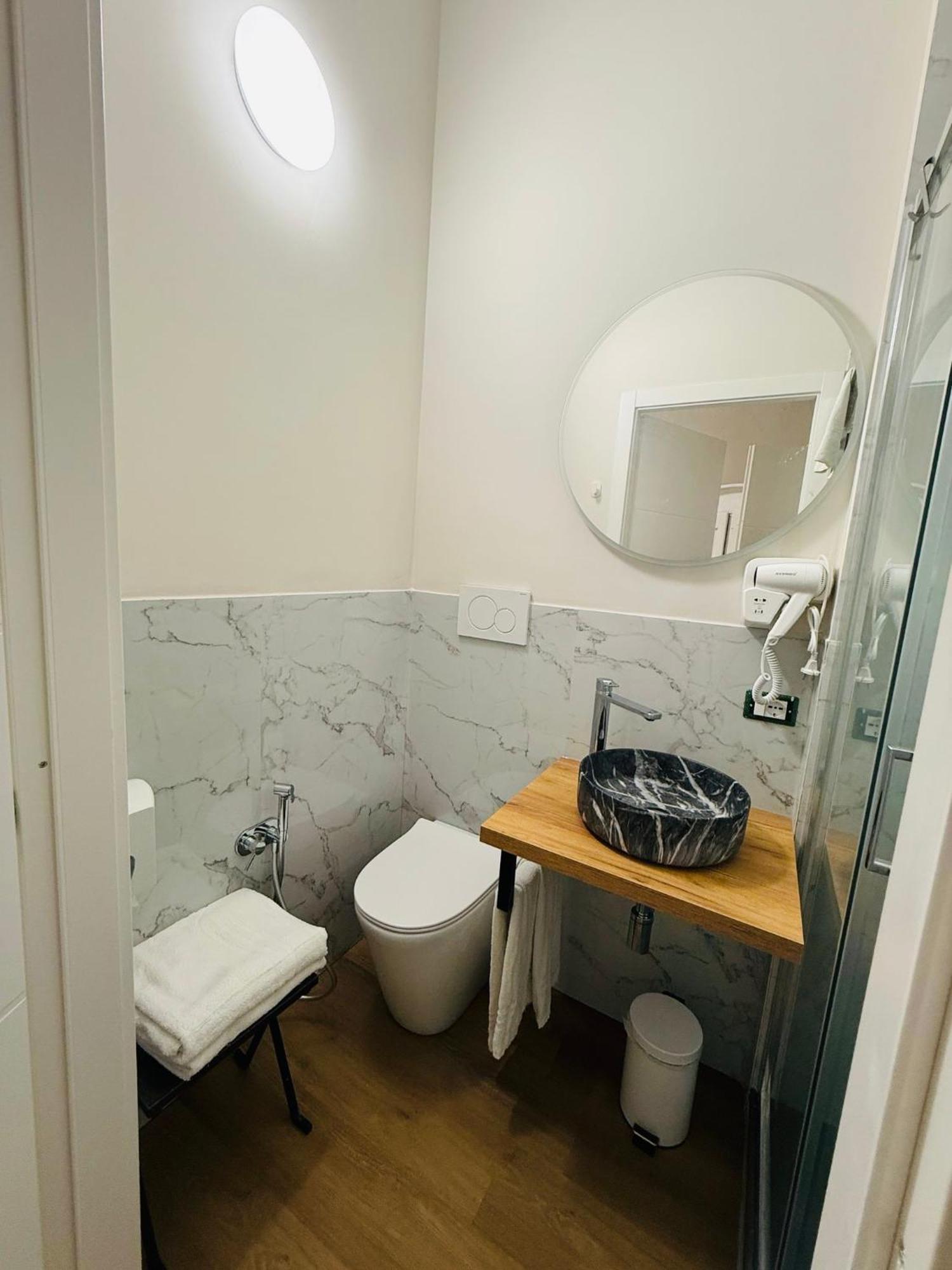 Double Room Private Bathroom