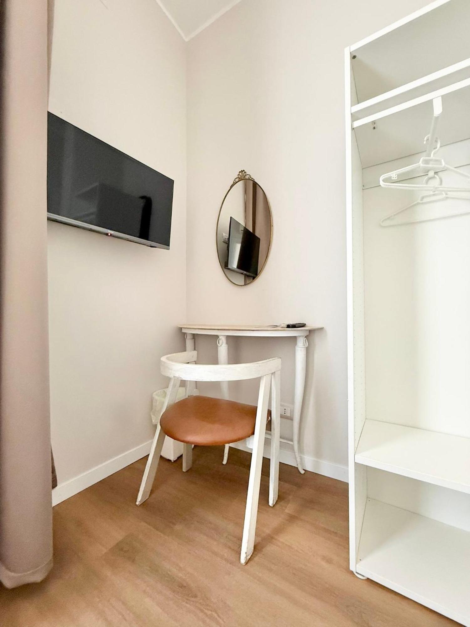 Double Room Private Bathroom