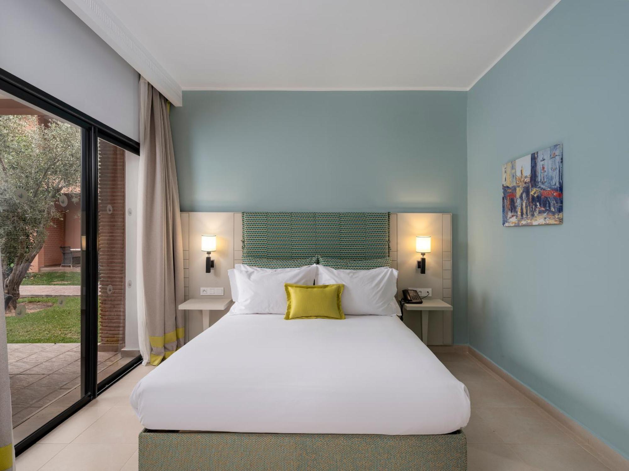 Chambre Familiale - Vue sur Piscine