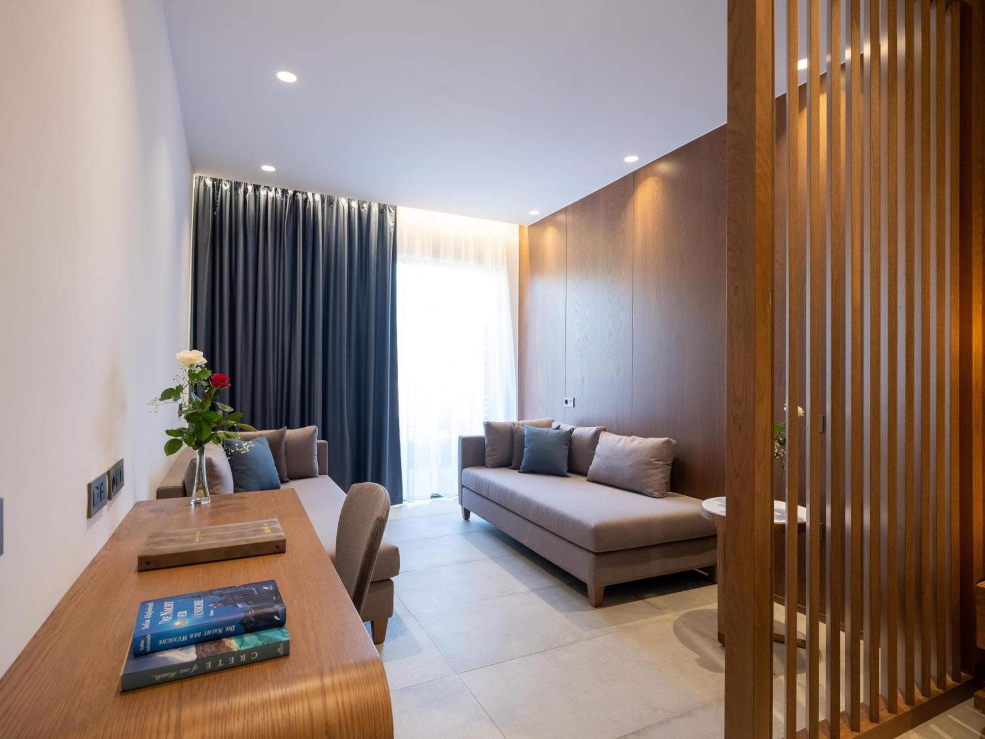 Chambre Familiale Confort - Vue sur Mer - Espace Enfants Visuellement Séparé
