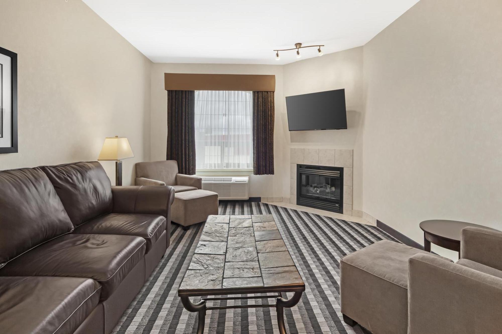 King Suite with Whirlpool - Non-Smoking