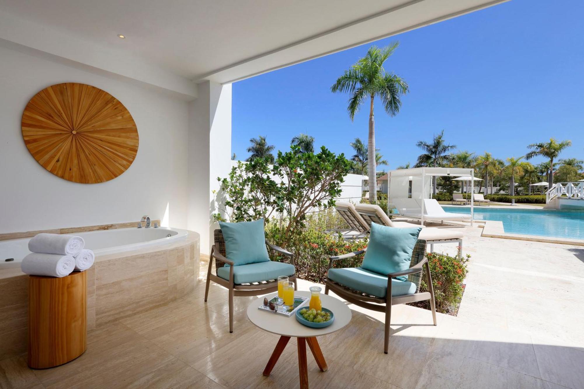 Two Bedroom Master Suite Swim Up