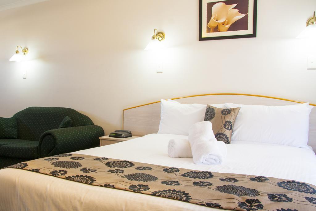 Luxury Two Bedroom Family Apartment with Kitchenette - Not Pet Friendly