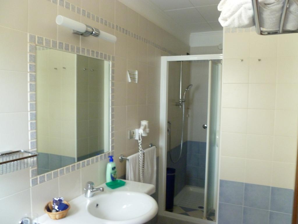 Chambre Double ou Lits Jumeaux - Vue sur Ville