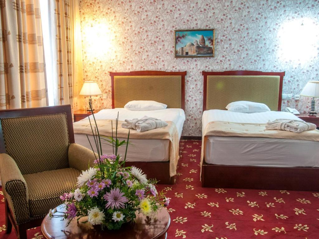 Premium Twin Room,1584565784:JPEG