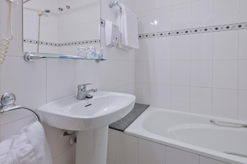 Triple Room (3 Adults)