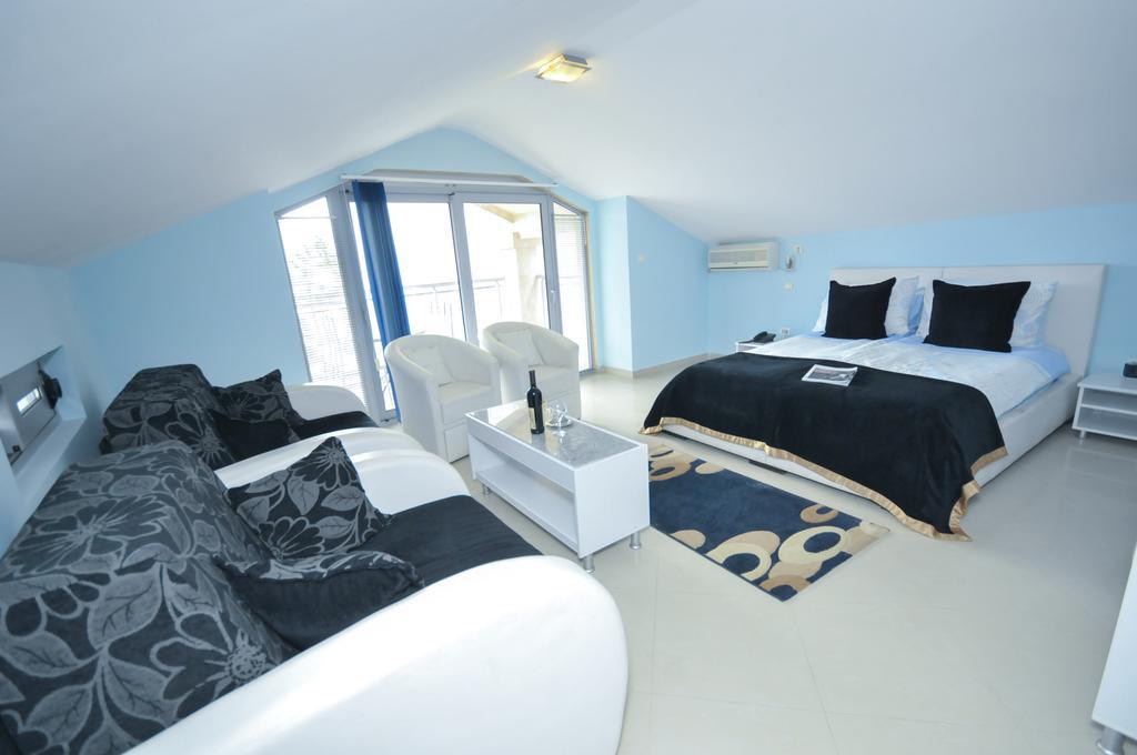 Standard Triple Room Sea View,1350232132:JPEG