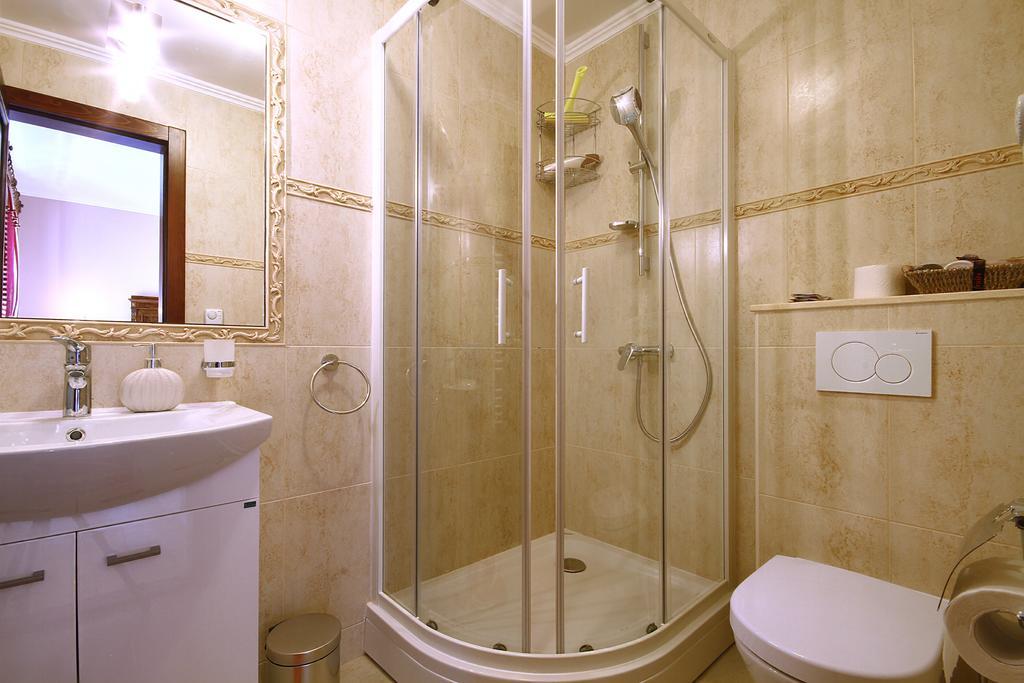 Chambre Double - Vue sur Piscine