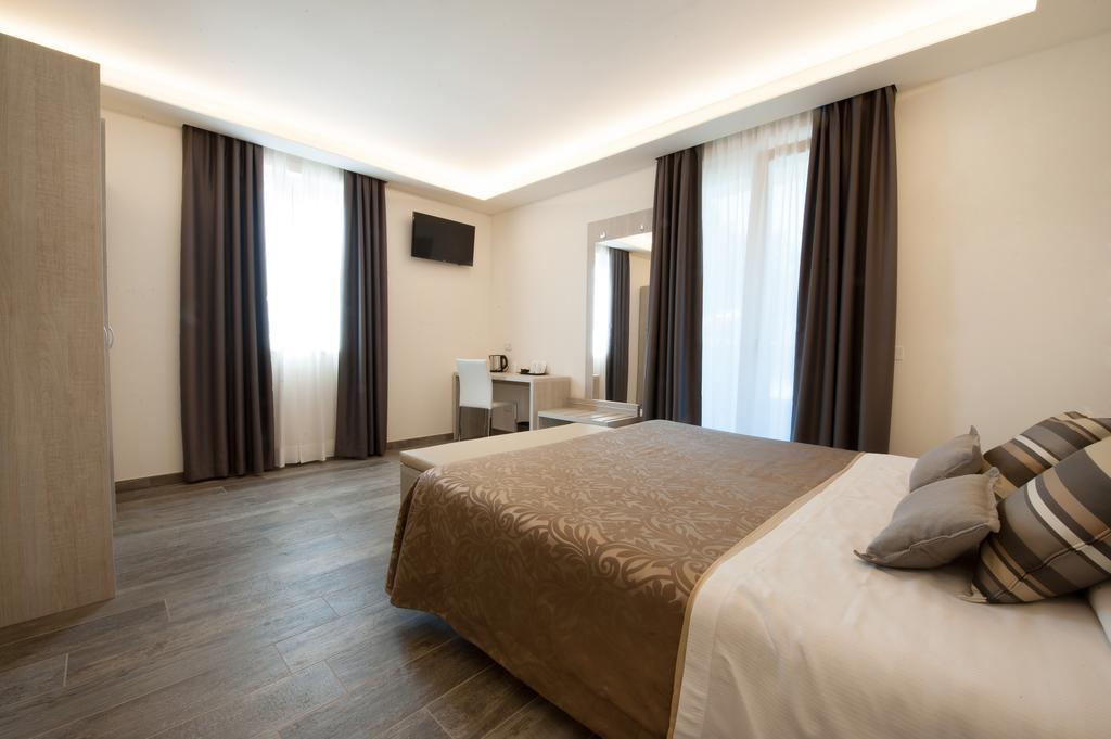 Superior Double Room with Balcony