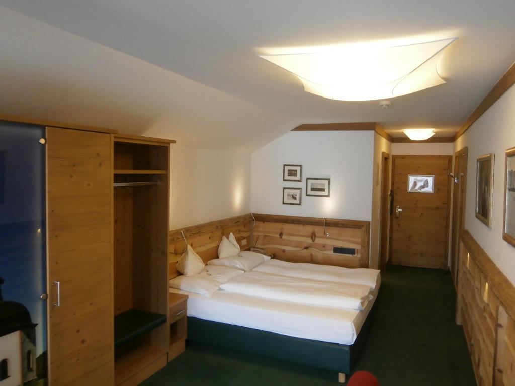 Chambre Double Deluxe (3 Personnes Maximum)
