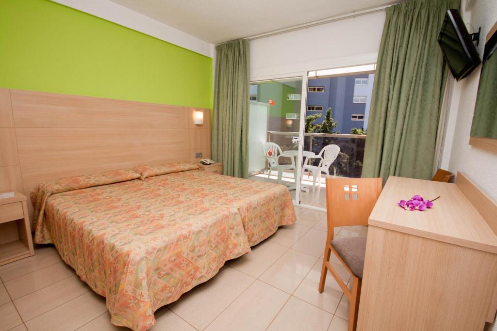 Chambre Lits Jumeaux - Vue sur Piscine