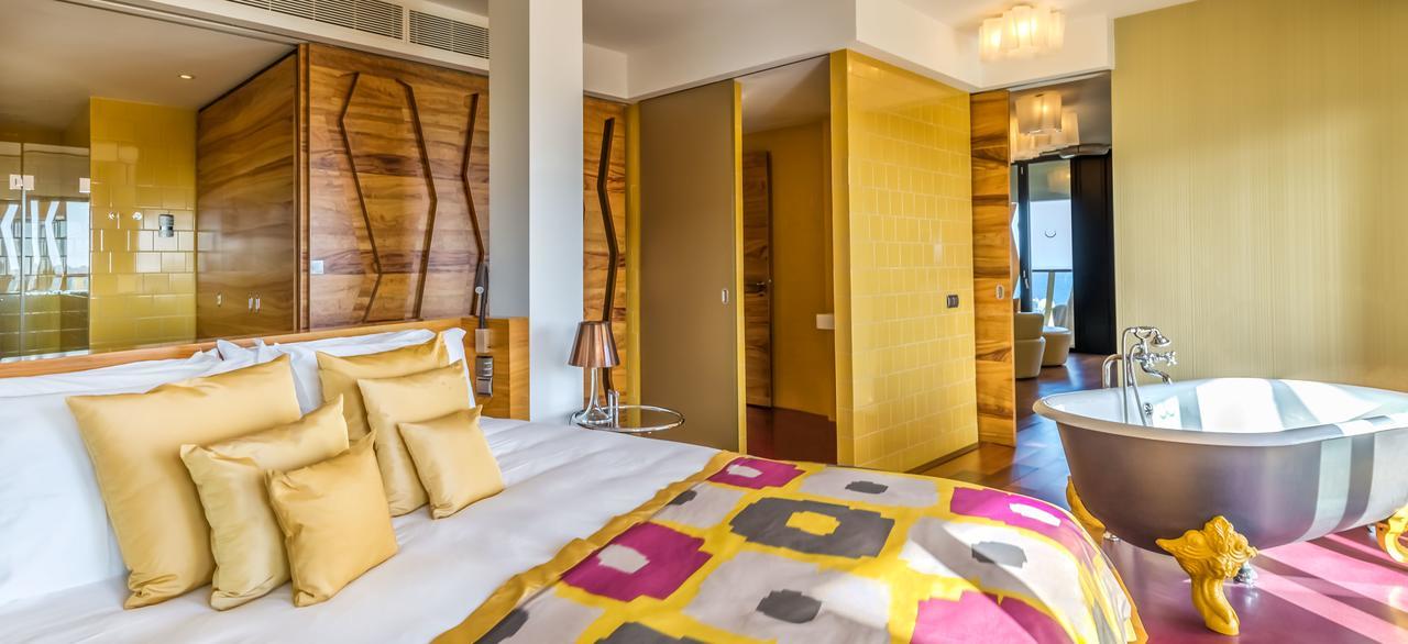 Sky Suite,706757374:JPEG