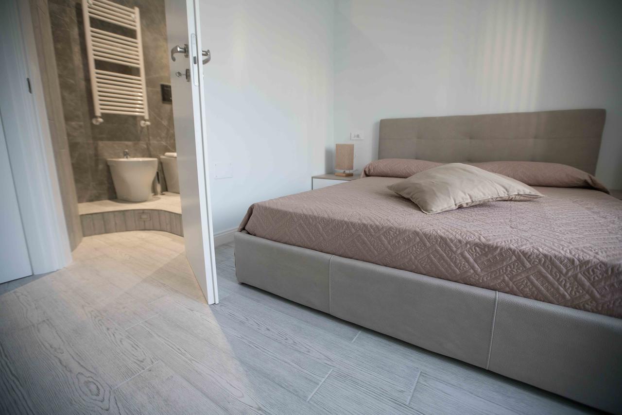 Double Room,638810289:JPEG