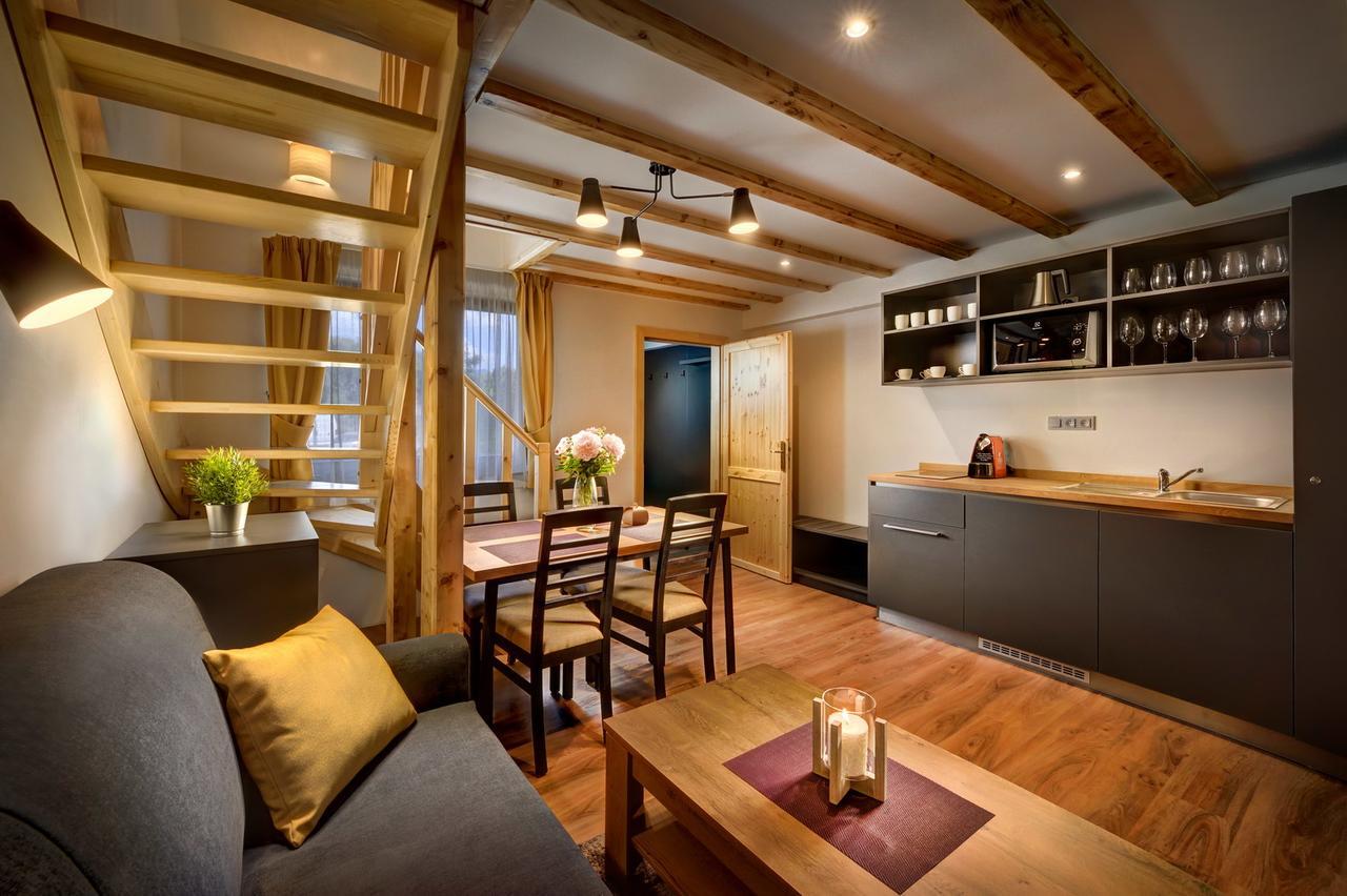 Deluxe One-Bedroom Apartment with free Water park access,665549577:JPEG