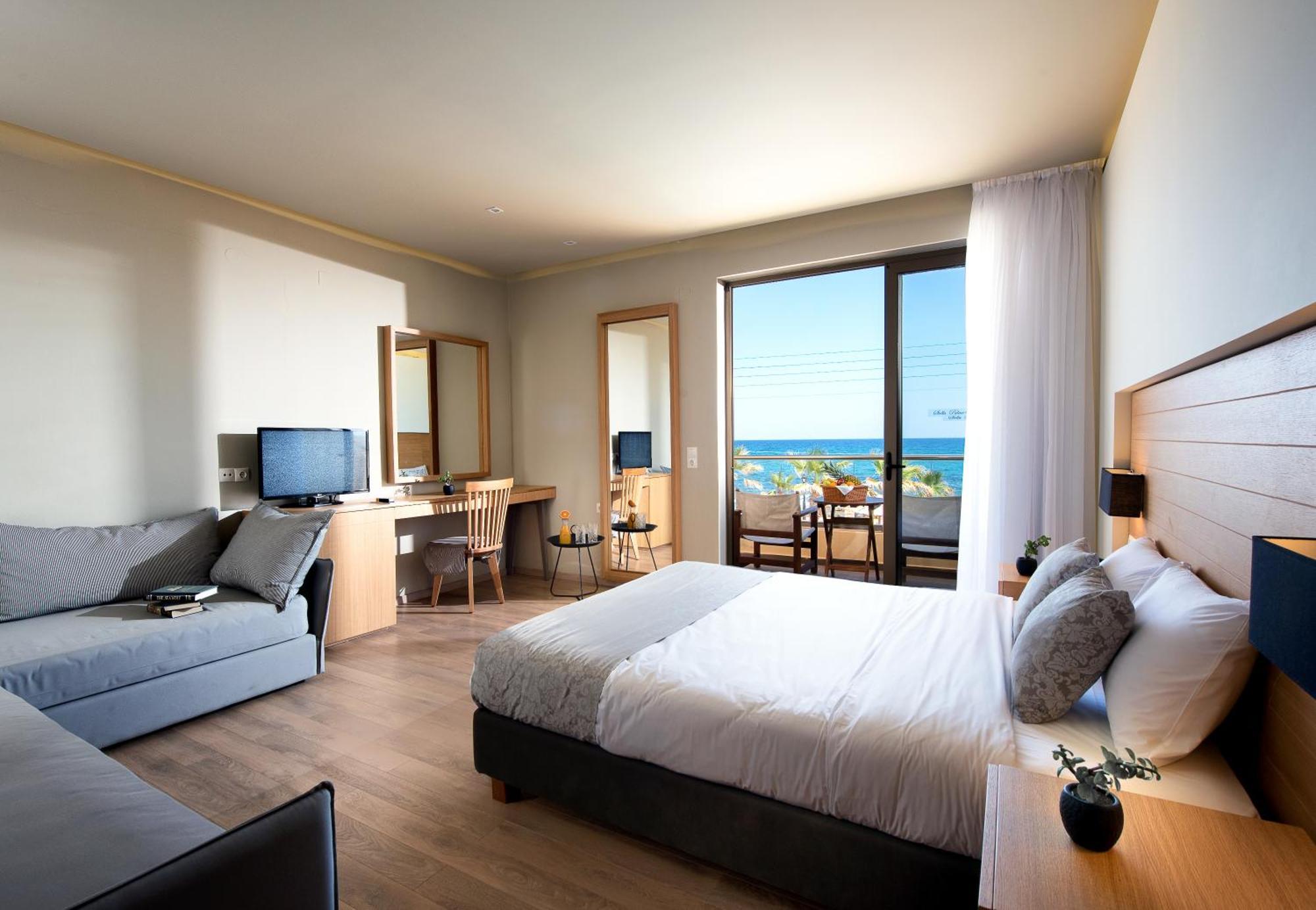 Hébergement Supérieur avec Piscine Commune - Vue sur Mer
